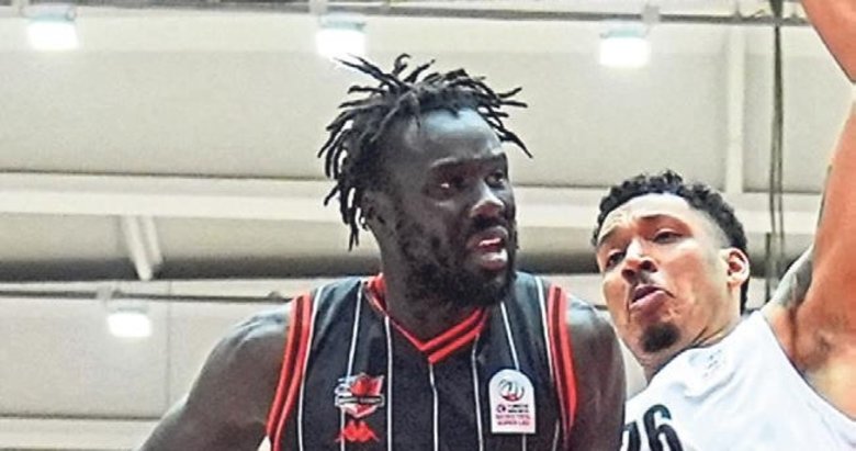 Manisa Basket dış sahada gülüyor