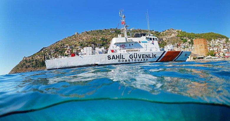 Sahil Güvenlik, geçen ay 49 göçmen kaçakçısını yakaladı