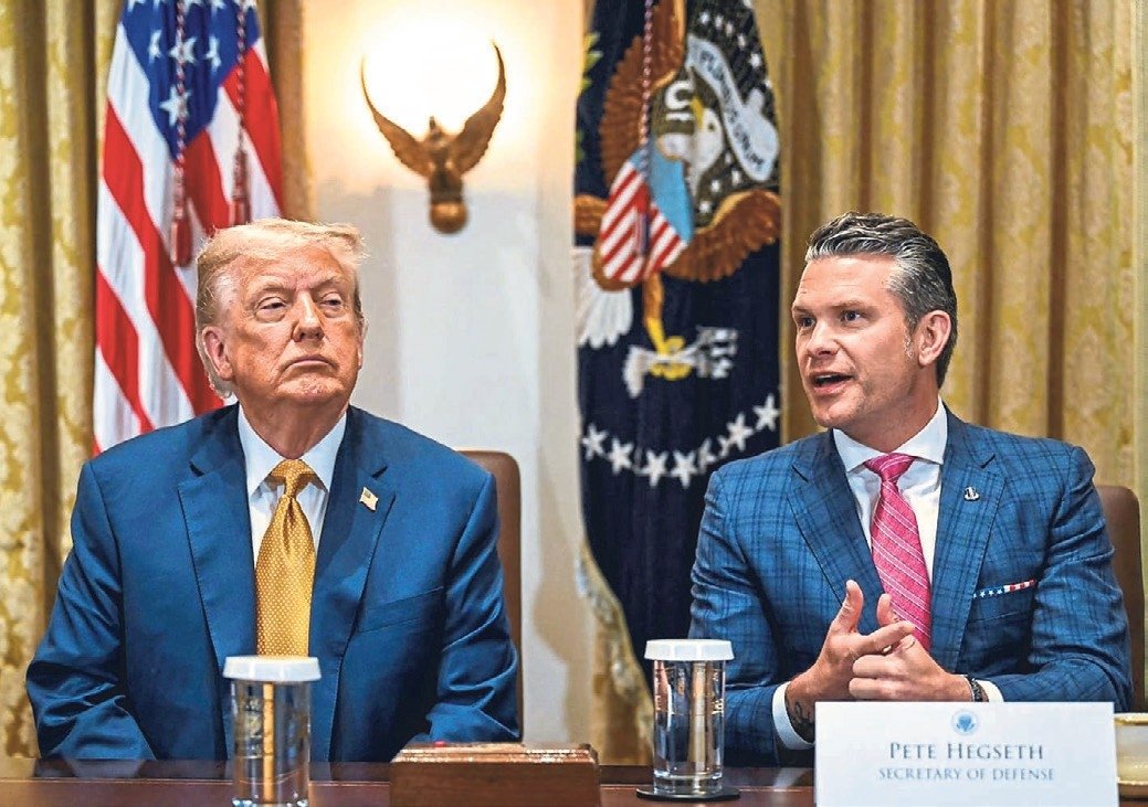 Trump savaş suçunu Bakan Hegseth’e attı