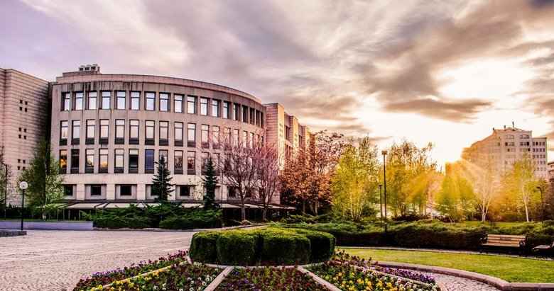 Bilkent Üniversitesi İktisadi, İdari ve Soyal Bilimler Fakültesi Öğretim Üyesi alıyor