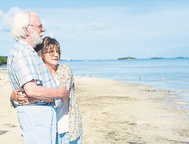 Sinemaseverlere ödüllü film dopingi