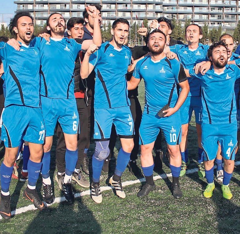 Şampiyonlar geçidi