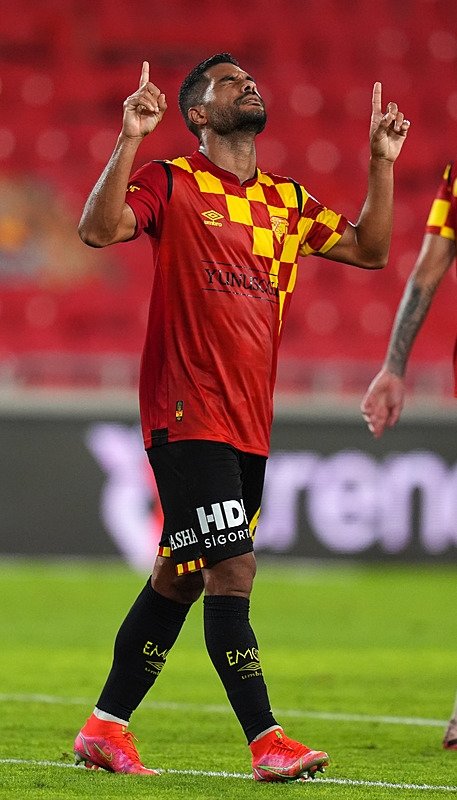 Göz-Göz’de samba rüzgarı