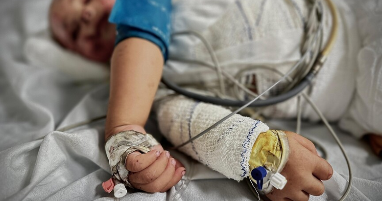 Gazze’ye yönelik tıbbi yardım engeli hayatları solduruyor