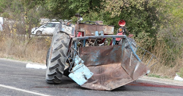 Kamyon traktöre çarptı: 3 ölü