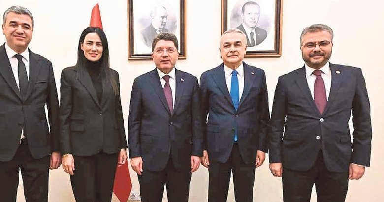 Aydınlı vekillerden Bakan Tunç’a ziyaret
