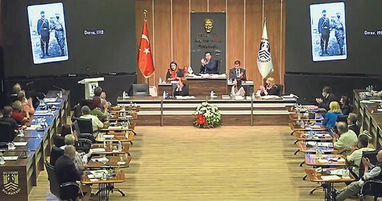 CHP’li başkanın Atatürk cehaleti