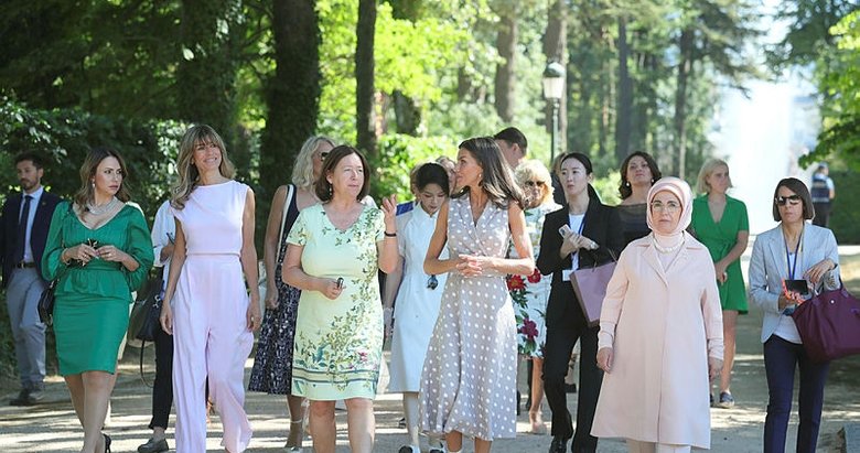 İspanya Kraliçesi Letizia’dan liderlerin eşlerine özel davet