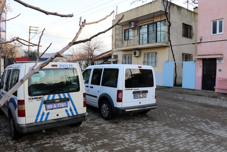 Aydın’da evin holü çöktü: 2 yaralı