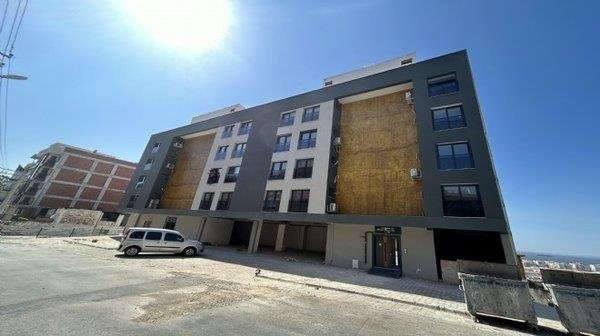 CHP’li Karabağlar Belediyesi 3 taşınmazını satışa çıkardı