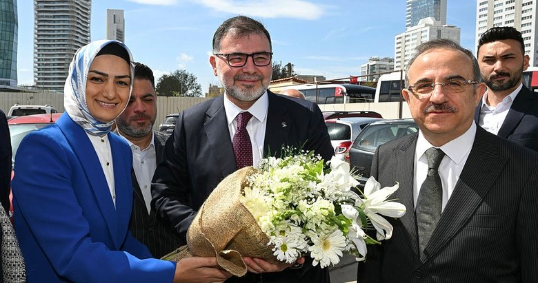 AK Parti İzmir’in yeni başkanı görevi devraldı