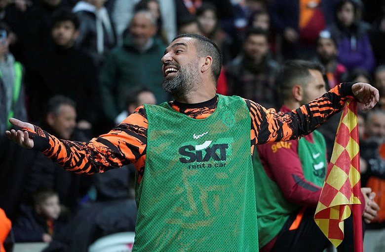 Galatasaray’da yaprak dökümü