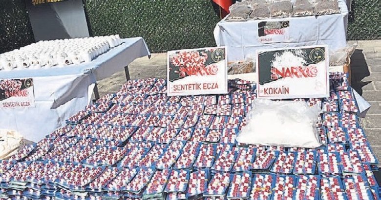 İzmir polisi 1 ayda 130 zehir taciri avladı
