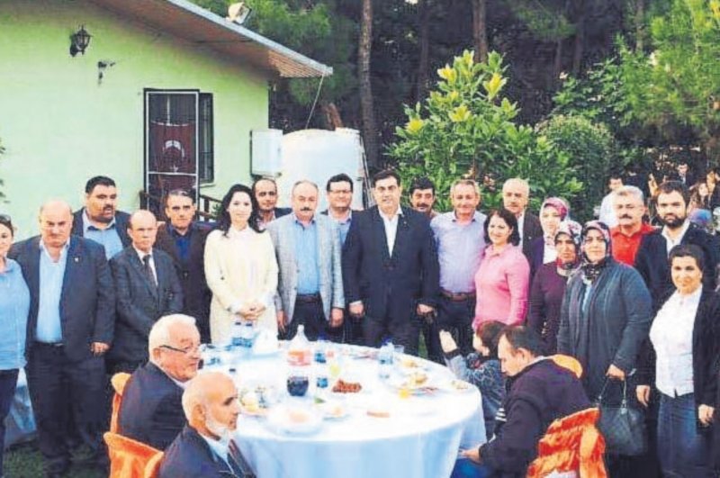 ak parti buca teskilati secim zaferini