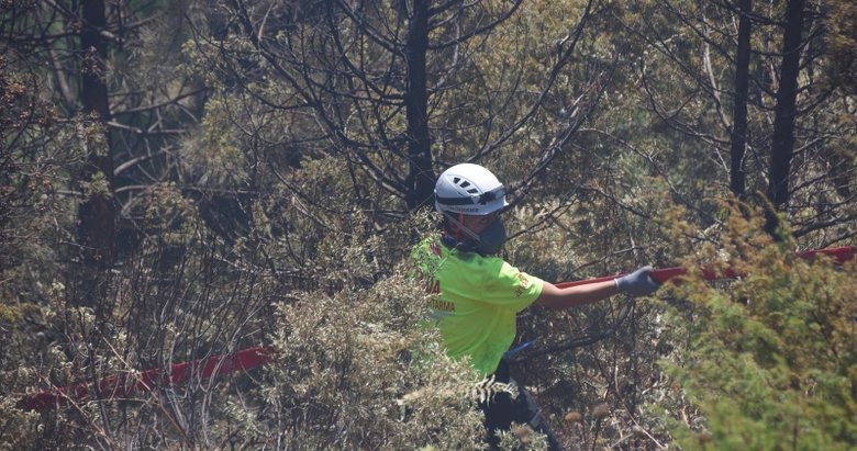 ’Yeşil Vatan’ için canla başla mücadele ediyorlar: Alevlerle savaşan kadınlar