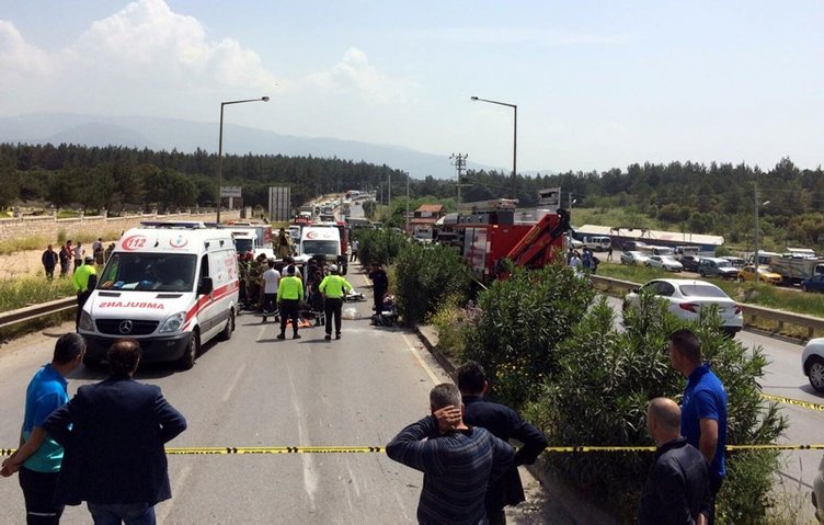 İzmir’de feci kaza! 7 kişi hayatını kaybetti