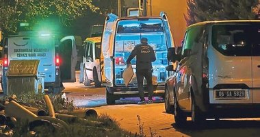 Polis memuru evinde ölü bulundu