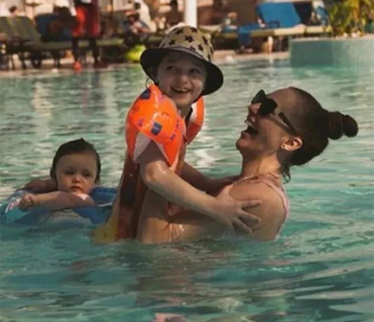 Meryem Uzerli kızlarına kavuştu, sosyal medyadan paylaştı