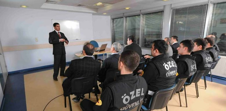 Özel Güvenlik 118. Temel Eğitim ve 94. Yenileme Eğitimi: ÖGG sınavı ne zaman, sınav giriş belgesi nasıl alınır?