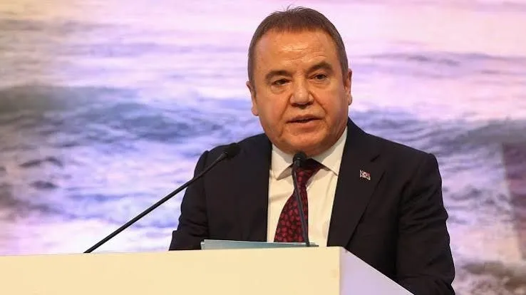 muhittin-bocekten-bomba-itiraf-5-milyon-euroyu-imamogluna-bakin-gondermis-1787054137565.jpeg