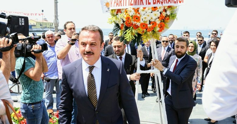 AK Parti İzmir’de yeni yönetim göreve başladı