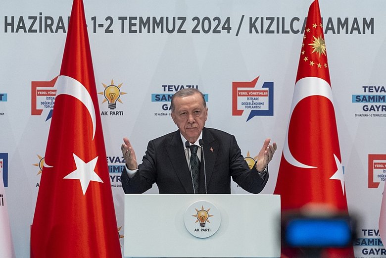 ‘Vandallıkla sokakları ateşe vermek kabul edilemez’