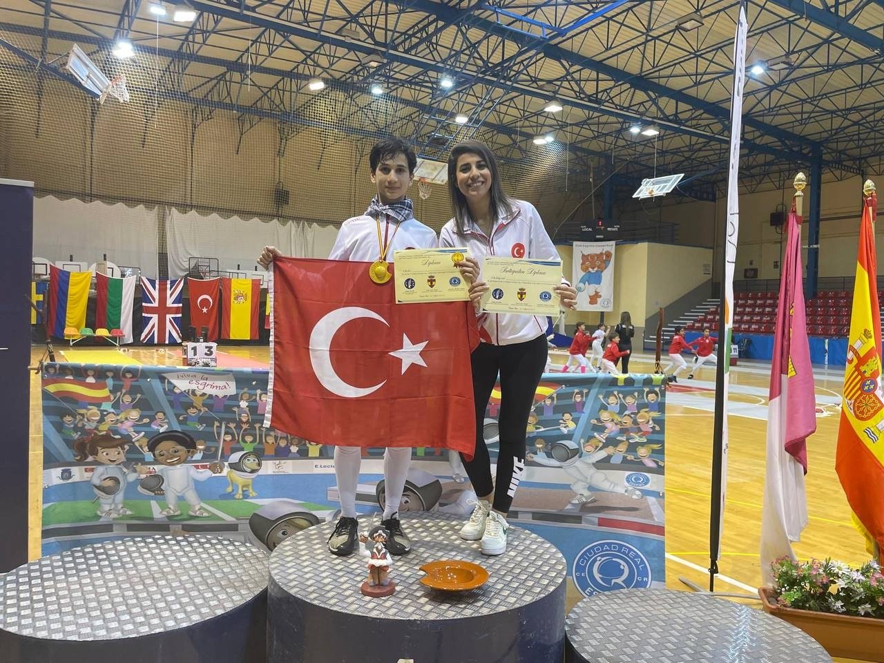 Eskrimde Hülya Balcı fırtınası