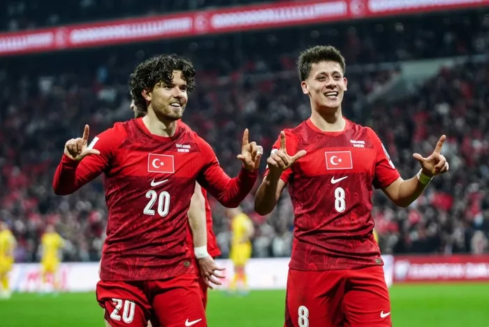 a-milli-futbol-takimi-genis-kadrosu-aciklandi-iste-dunya-kupasina-gidecek-isimler-1779121404089.png