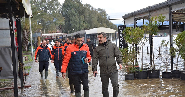 Muğla’da göl taştı: Kaymakam Kumcu kordonda inceleme yaptı