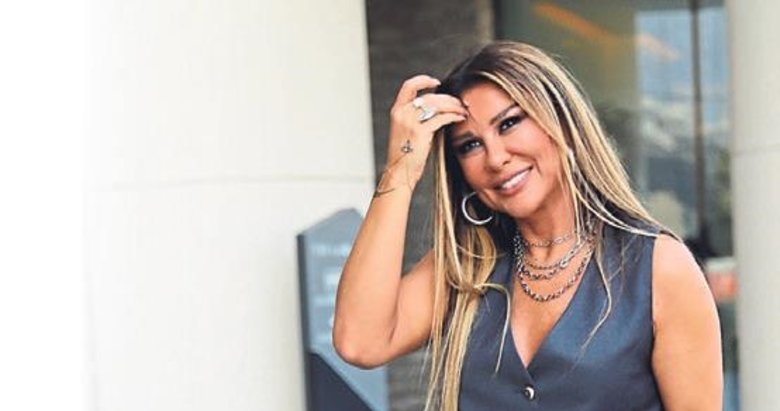 Sahne hayatına önem veriyor