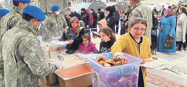 25 bin mehmetçik deprem bölgelerinde