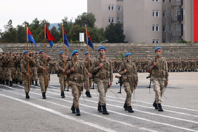 İzmir’de Jandarma komandoların nefes kesen eğitimi