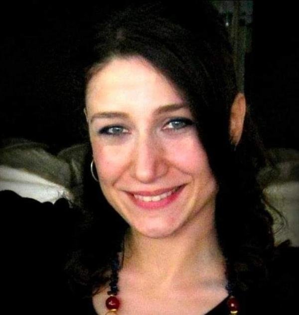 İzmir’de korkunç olay! Kanser hastası öğretim görevlisi, kızını ve kayınvalidesini öldürdü, eşini ağır yaralayıp intihar etti