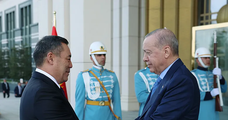 Erdoğan ve Türkiye’ye övgü