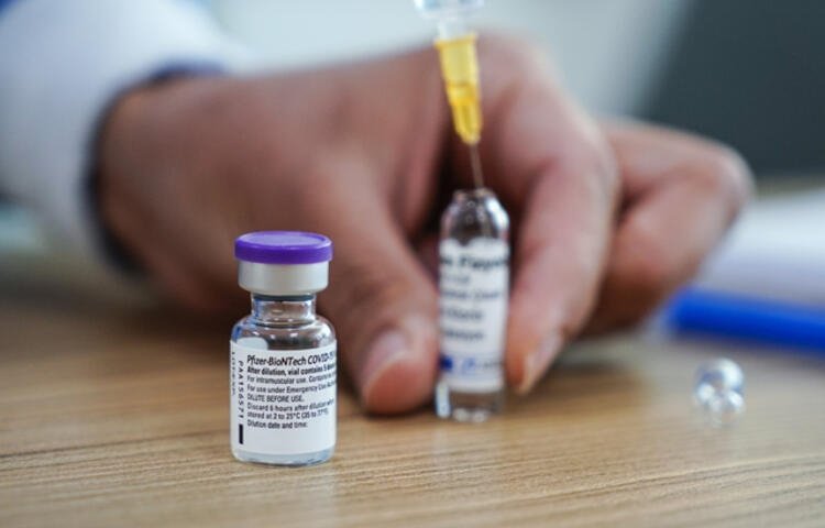 Sağlık Bakanlığı açıkladı! Onlara ikinci doz aşı yapılmayacak!