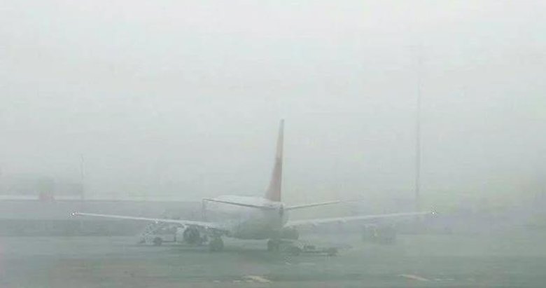 İzmir’de yoğun sis hava trafiğini altüst etti! Adnan Menderes Havalimanı’nda iptal ve gecikmeler