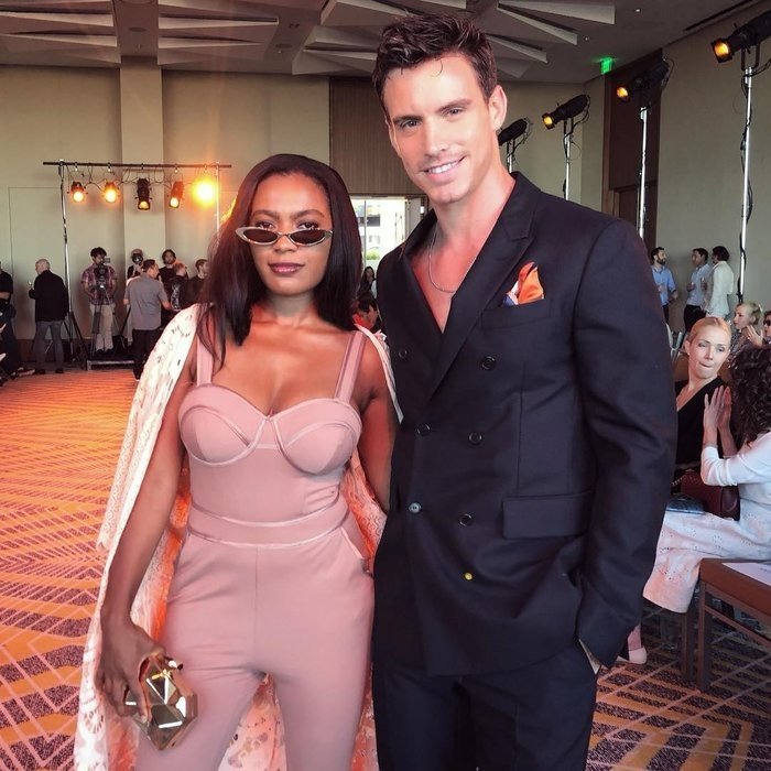 Ünlü model ve sosyal medya fenomeni balkondan düşerek hayatını kaybetti