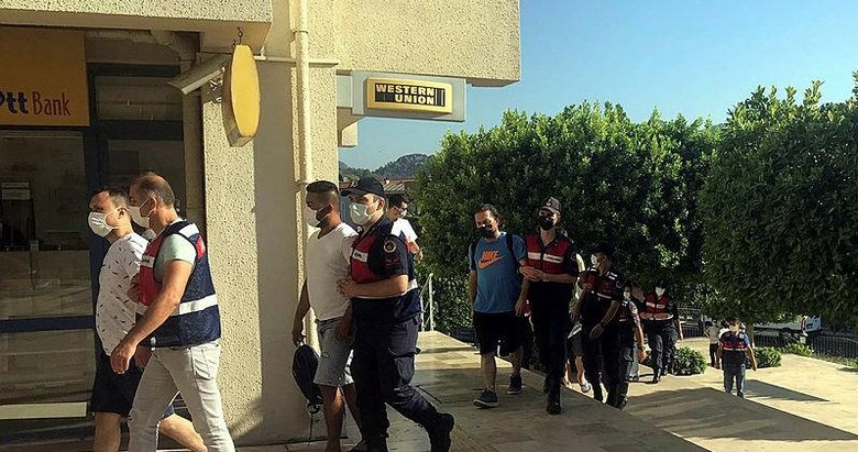 Marmaris’te meslekten ihraç FETÖ üyesi 8 eski polis tutuklandı