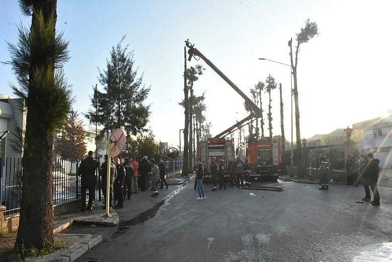 İzmir’de fabrika yangını: 1 kişi öldü 3 kişi yaralı