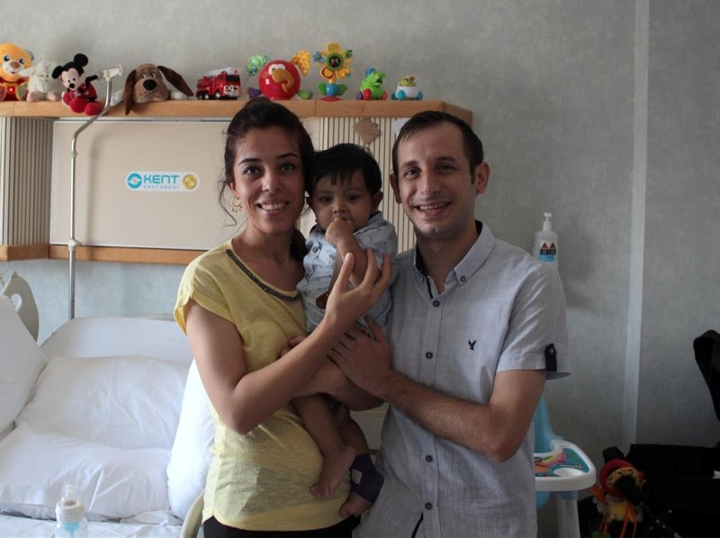 11 aylık siroz hastası bebeğe yaşam hediyesi verdi