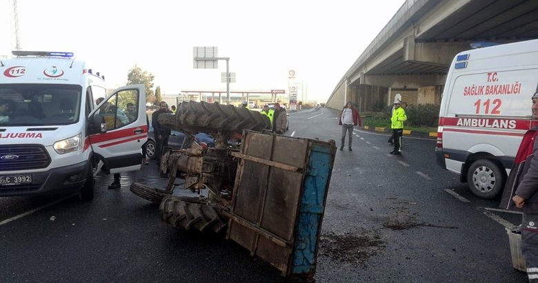 Manisa’da otomobille çarpışan traktör yan yattı