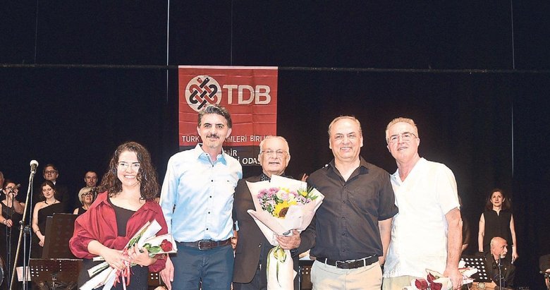 İZDO Türk Sanat Müziği Korosu’ndan unutulmaz konser