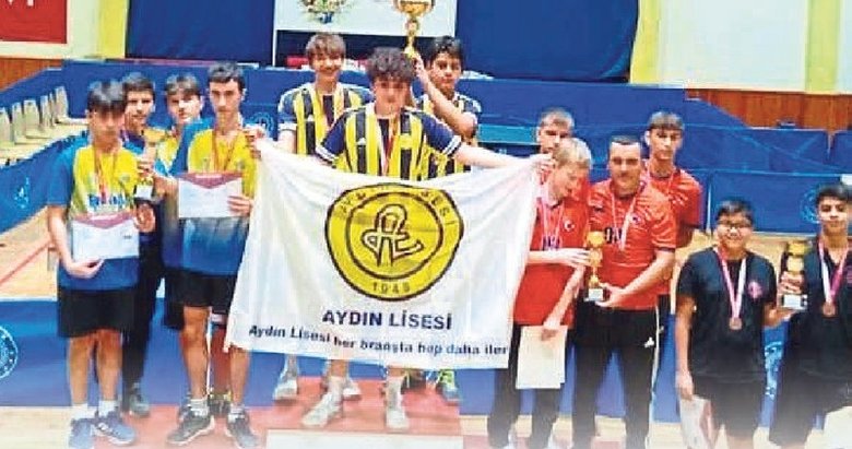 Aydın Lisesi’nden büyük başarı