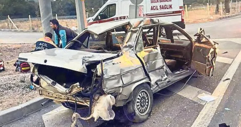 Çanakkale’de feci kaza: 2 kişi yaşamını yitirdi