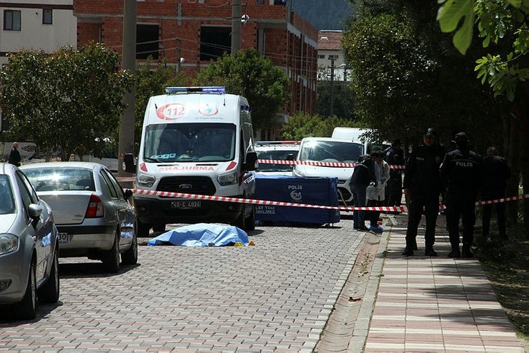 Manisa’da dehşet saçtı! Kız arkadaşını ve annesini...
