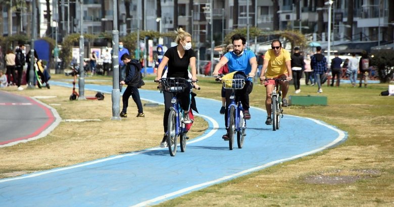 Son dakika: Sağlık Bakanı Koca koronavirüs vaka sayısını açıkladı! İzmir maviye yaklaşıyor