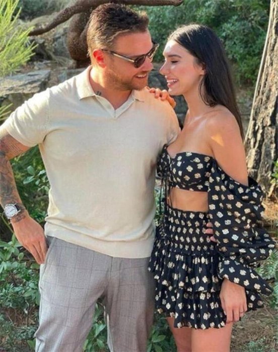 Burcu Kıratlı ile ikinci kez boşanan Sinan Akçıl’dan evliliğe yeşil ışık!