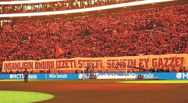 aslan-kukredi-feneri-devirdi-1793052590952.jpeg