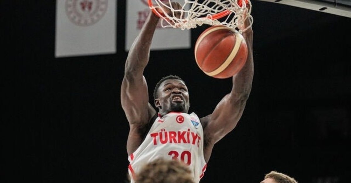 Adem’e ağır şaka