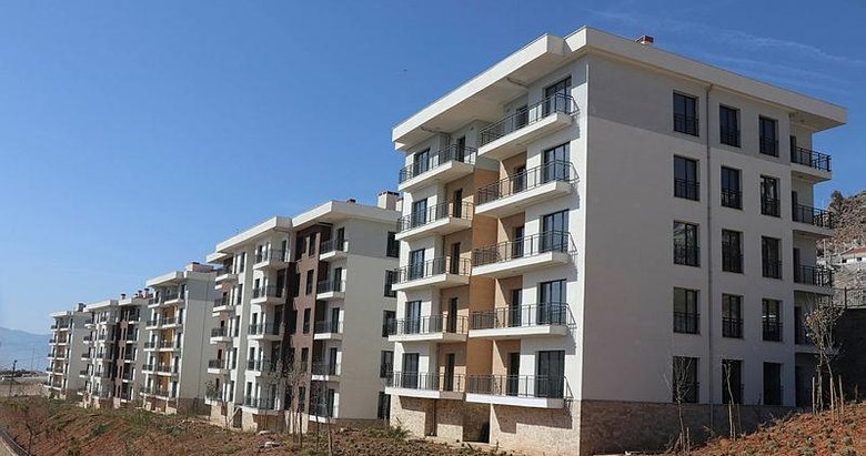 İzmir’de TOKİ tarafından depremzedeler için 2 yılda 2 bin 245 konut yapıldı